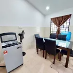 NAJHAN HOMESTAY : Berehat macam kek ghumah yo.